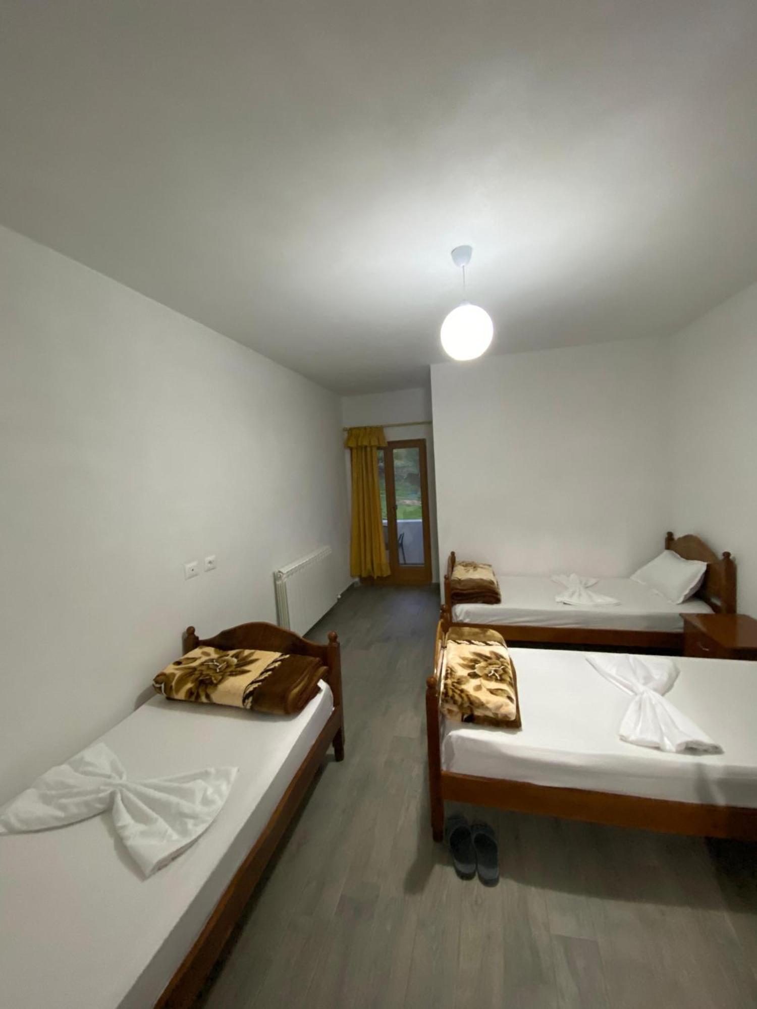 Guest House Korabi Ceren Buitenkant foto